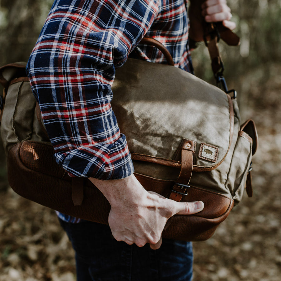 Men's Vintage Waxed Canvas Messenger Bag Khaki Front
